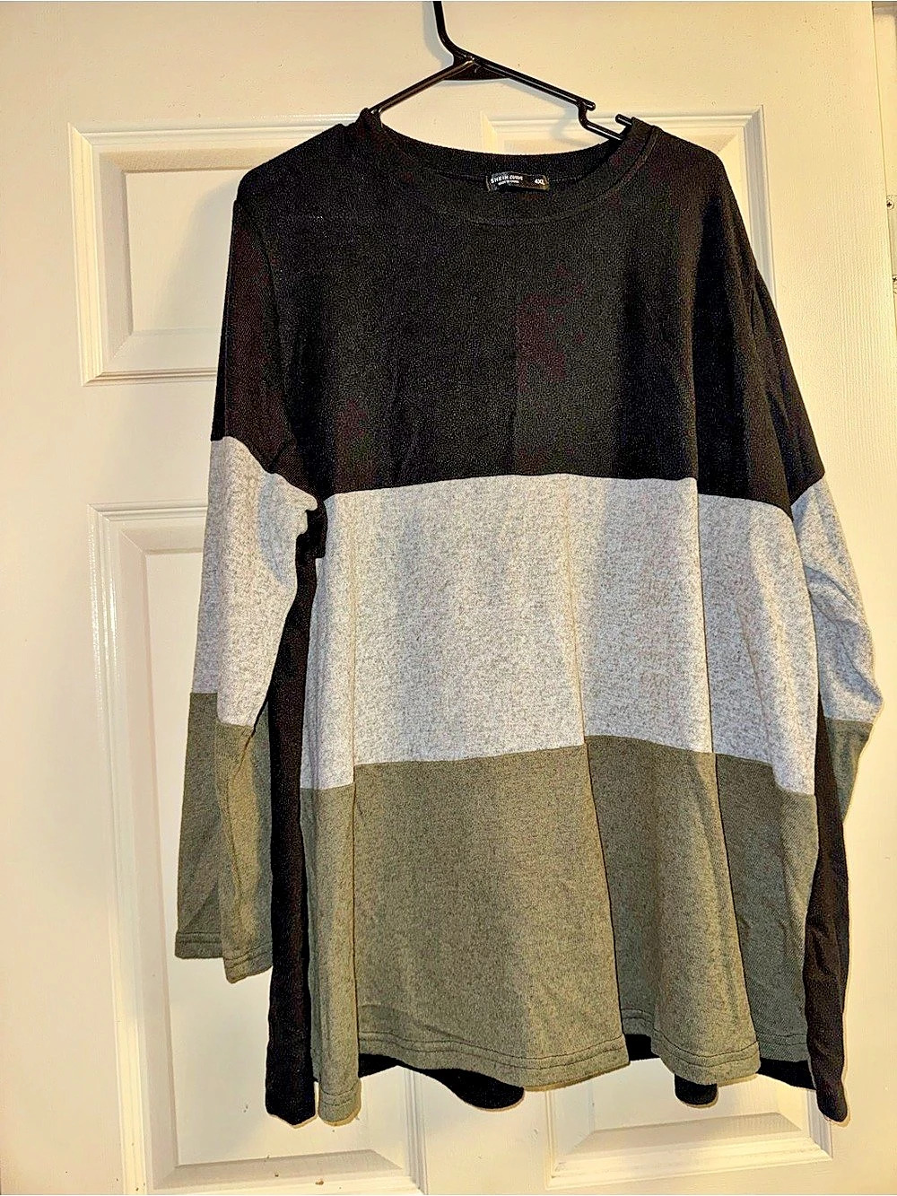 SHEIN Womens Color Block Long Sleeve Top in Black & Gray